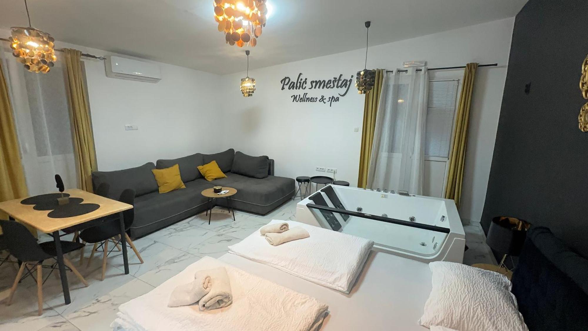 Sa Jakuzijem Apartment